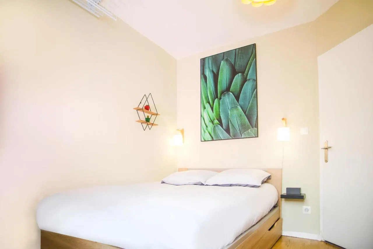 City Center Nest - Private Flats Annemasse 0*,